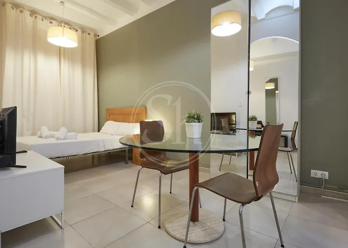 Estudio En Gracia 2 شقة