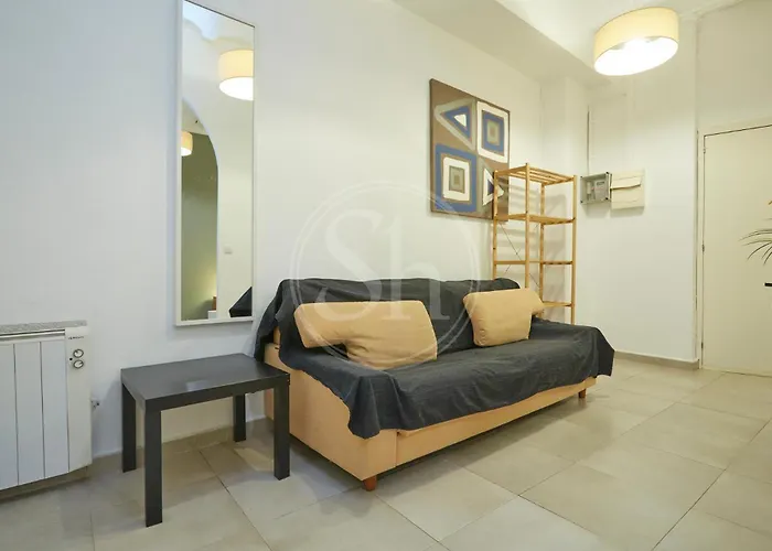 Estudio En Gracia 2 شقة